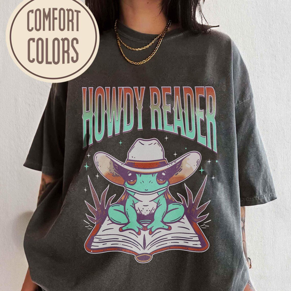Howdy Reader Frog Shirt, Country Bookish Shirt, Frog Book Lover, Cowgirl Frog Book Worm, Bookish Frog Shirt, Bookish Gift