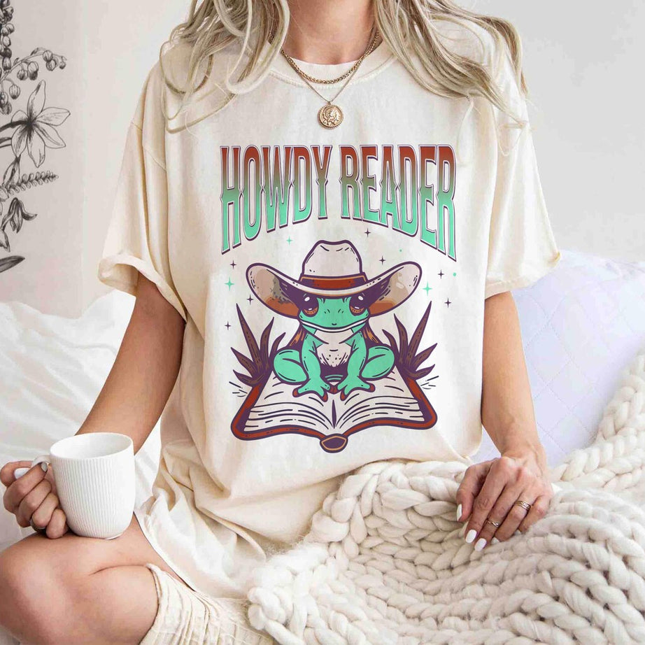 Howdy Reader Frog, Country Bookish Shirt, Frog Book Lover, Cowgirl Frog Book Worm, Bookish Frog Shirt, Bookish Gift