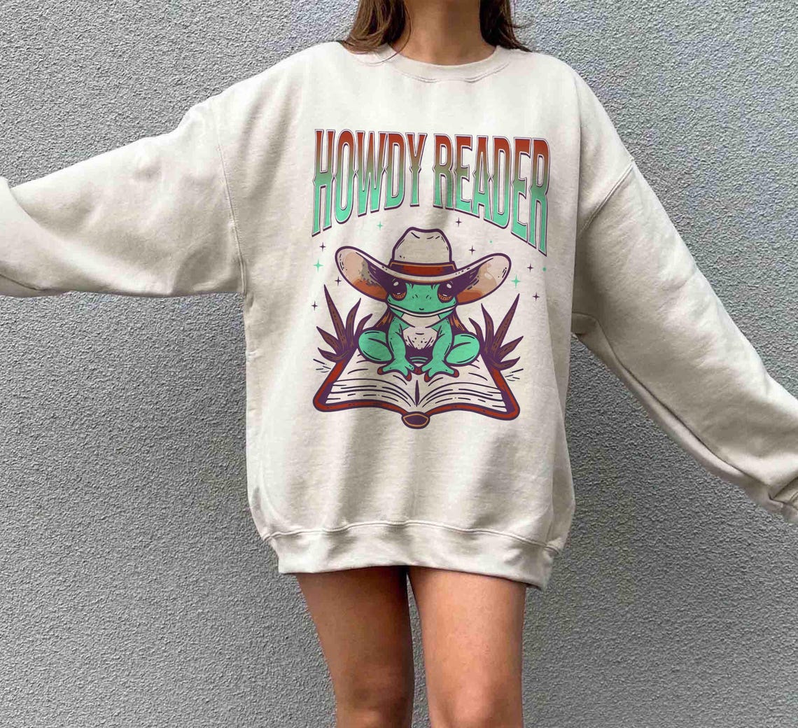 Howdy Reader Frog, Country Bookish Sweatshirt, Frog Book Lover, Cowgirl Frog Book Worm, Bookish Frog Shirt, Bookish Gift