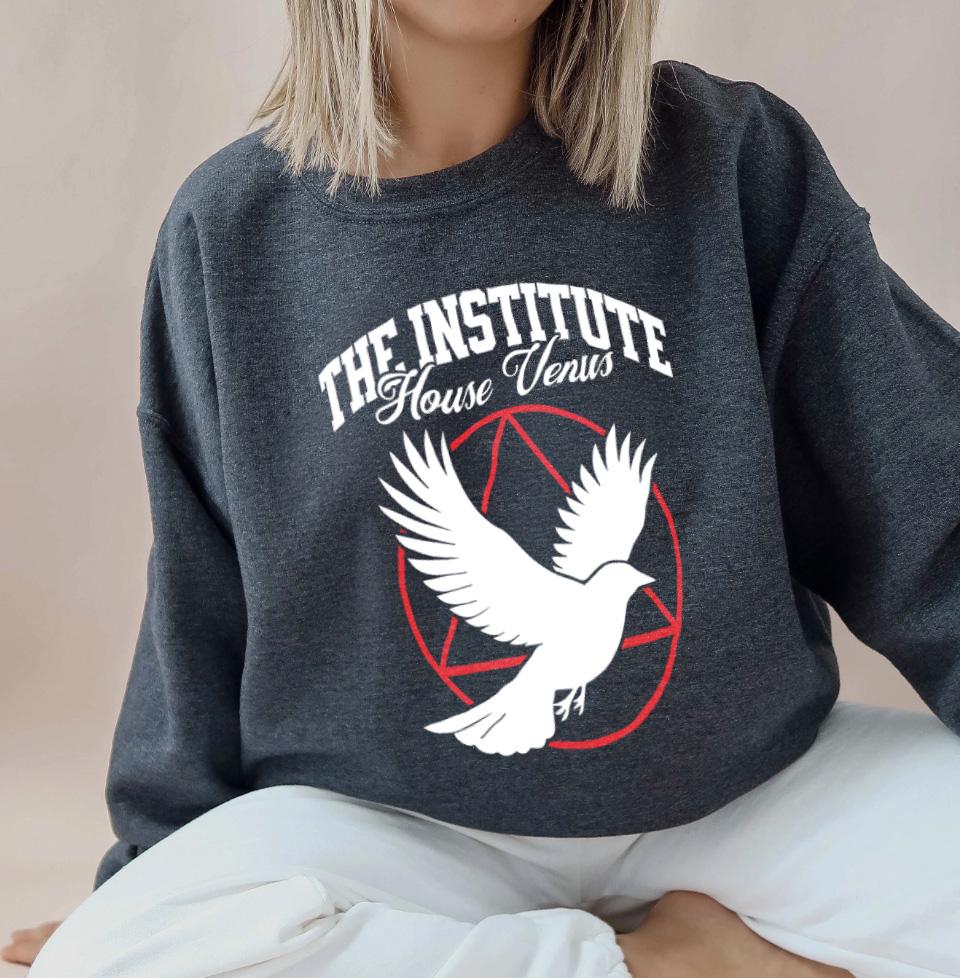Red Rising Hoodie, the Institute, House Venus, Howler Shirt, Sevro, Omnis Vir Lupus,