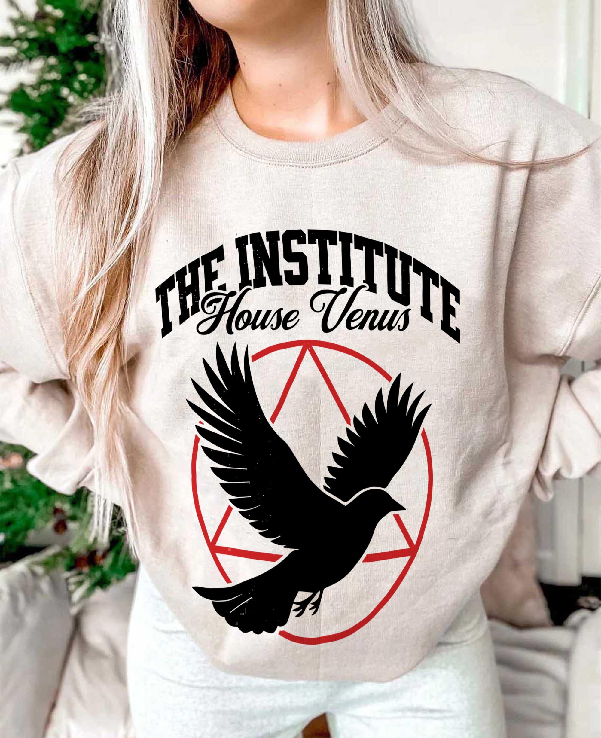 Red Rising Hoodie, the Institute, House Venus, Howler Shirt, Sevro, Omnis Vir Lupus,